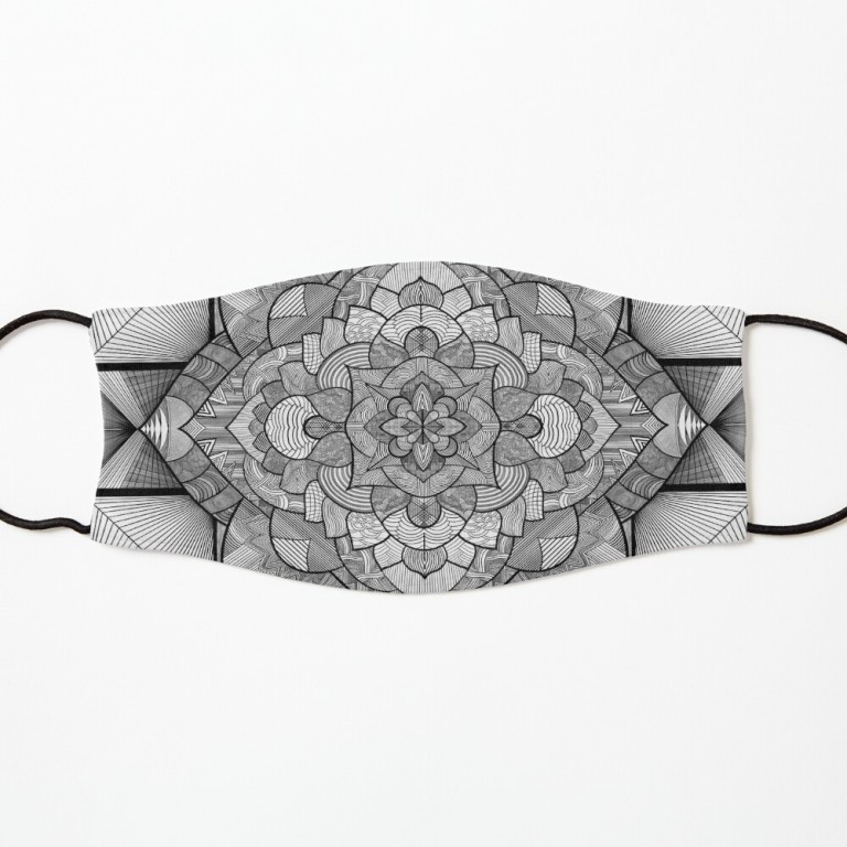 ur,kids_mask_7x3_flatlay_front,product,1000x1000
